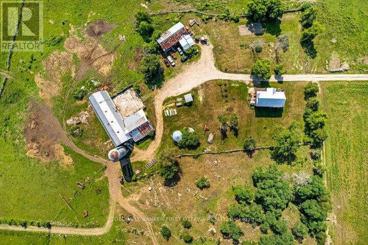 Photo de la propriété: 195 Montgomery Road ON K0G 1K0