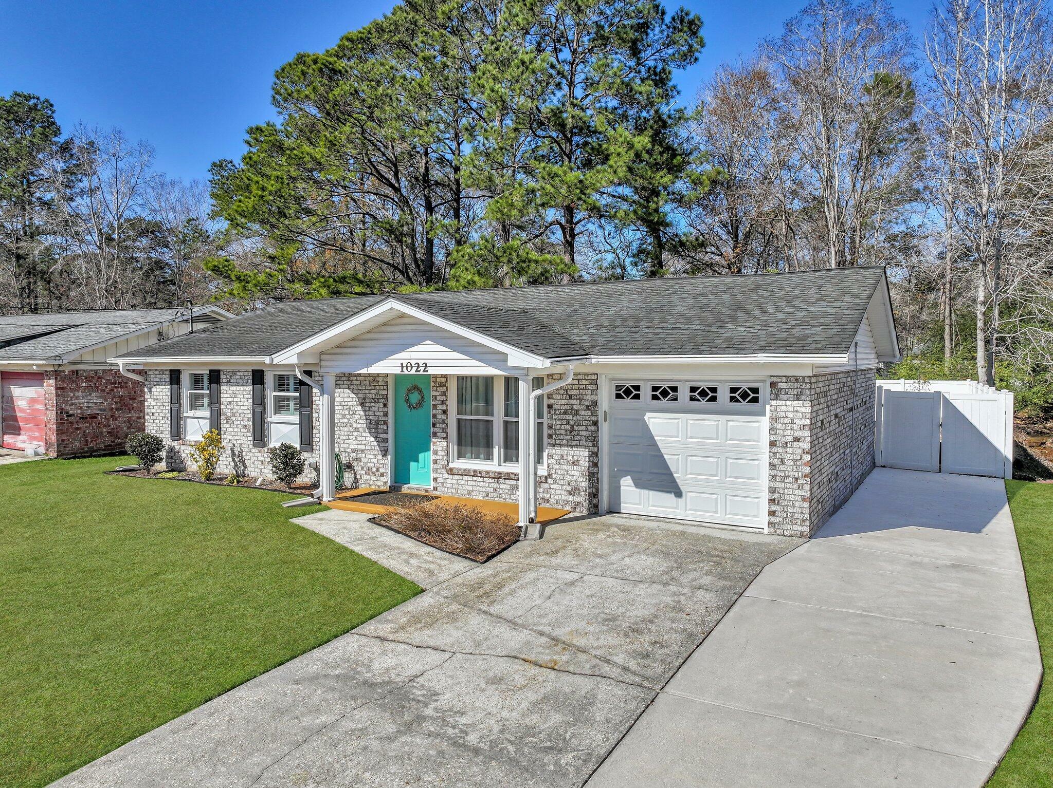 Property Photo:  1022 Margaret Drive  SC 29456 