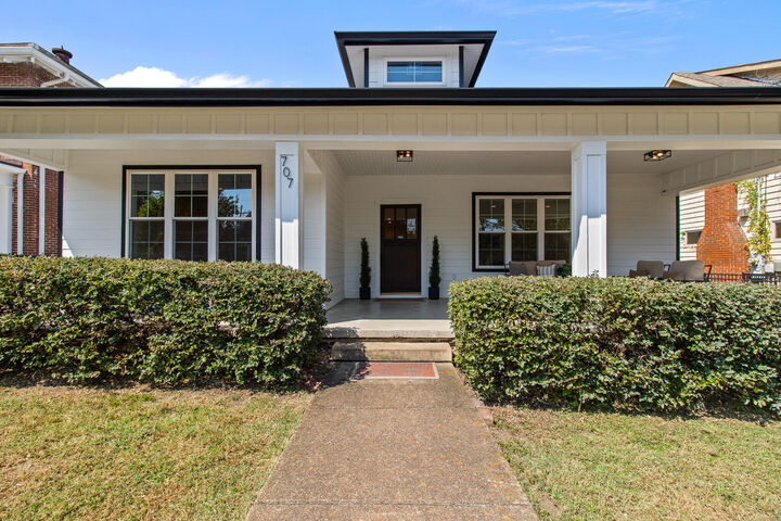 Property Photo:  707 S Greenwood Avenue  TN 37404 