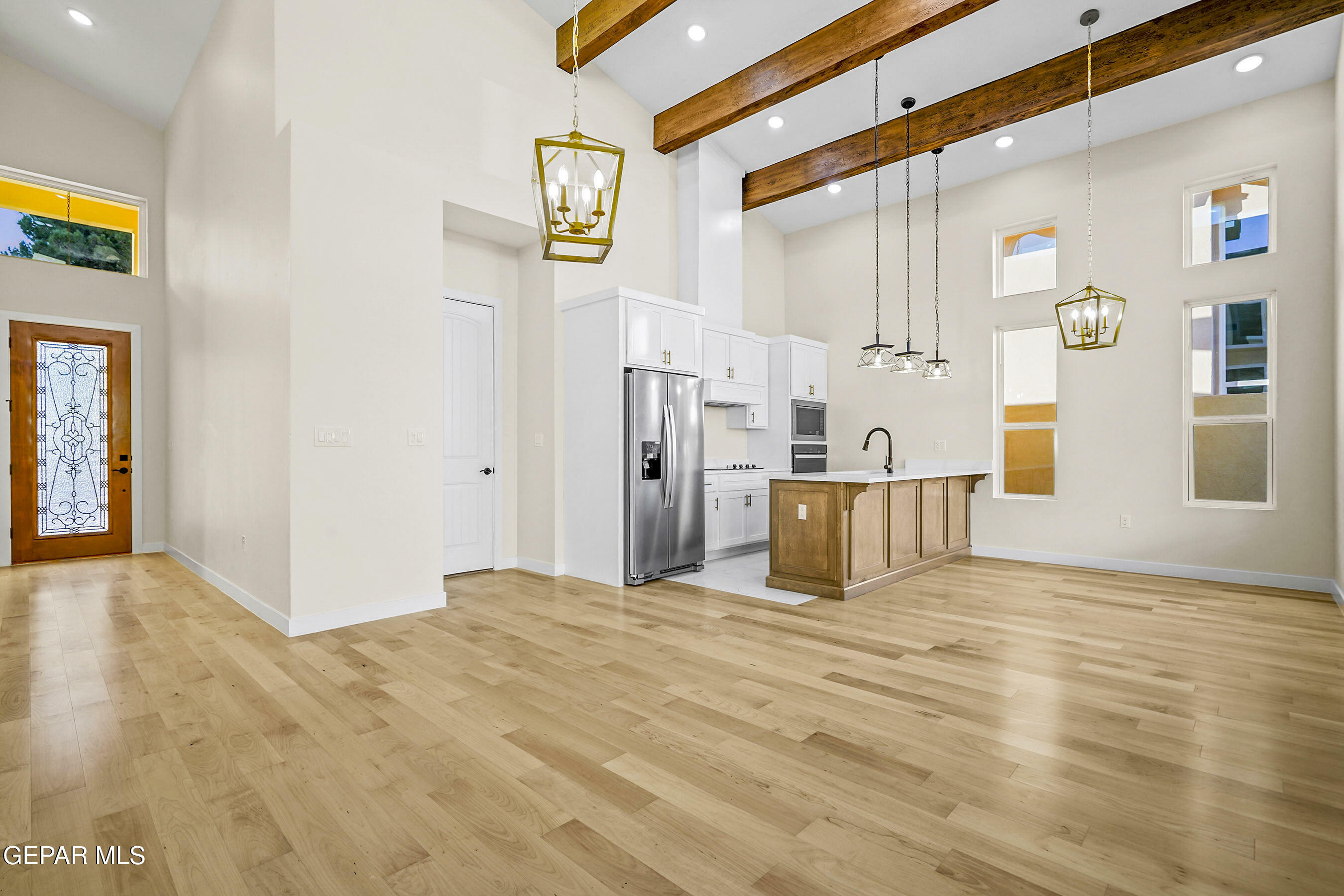 Property Photo: 1031 Vinton Avenue 27 TX 79835