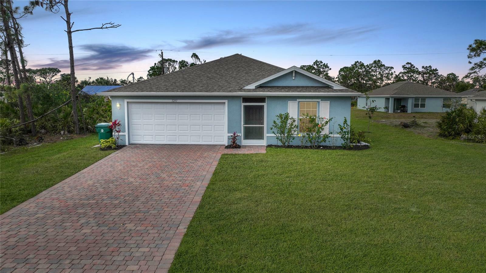 Property Photo: 12116 Shellnut Avenue FL 33981