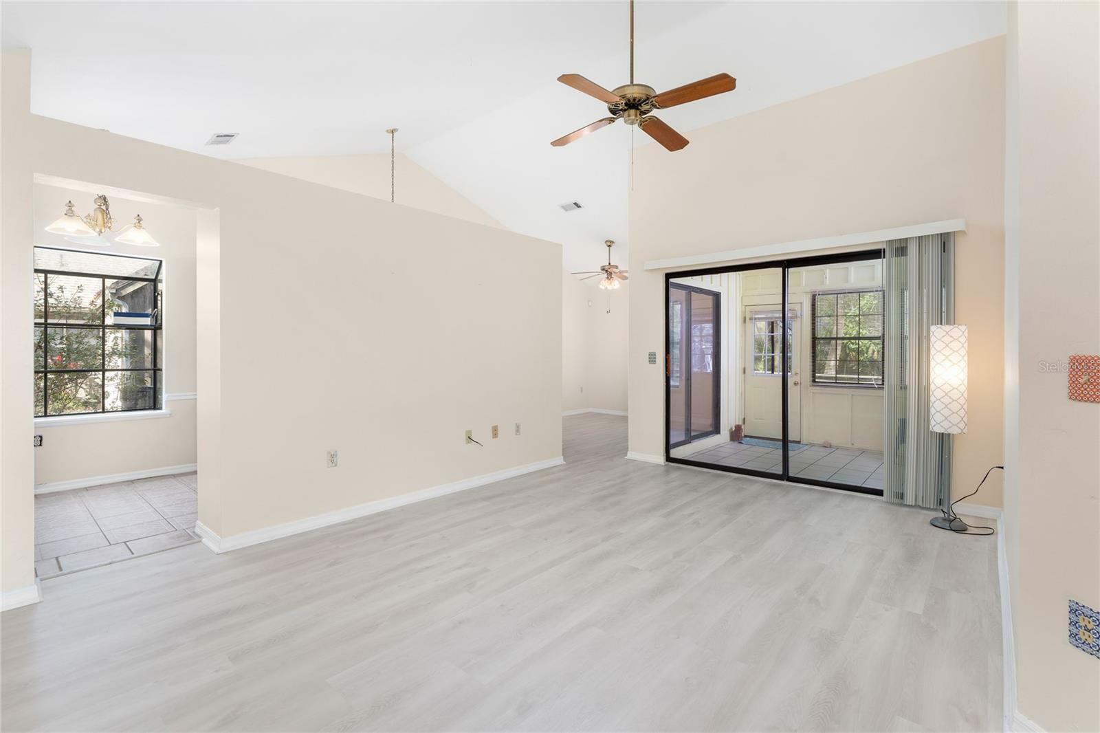 Property Photo: 4545 SW 84th Drive FL 32608