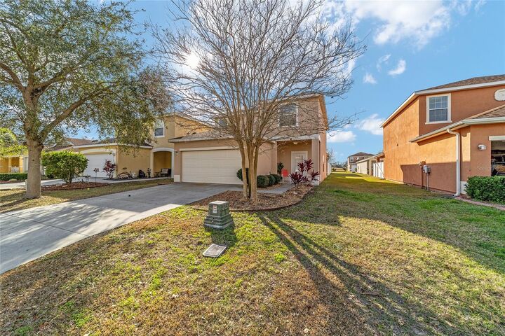 Property Photo: 12312 NE 48th Loop FL 34484
