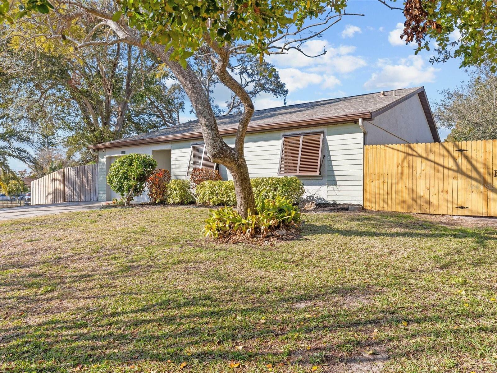 Property Photo:  1310 Meres Boulevard  FL 34689 