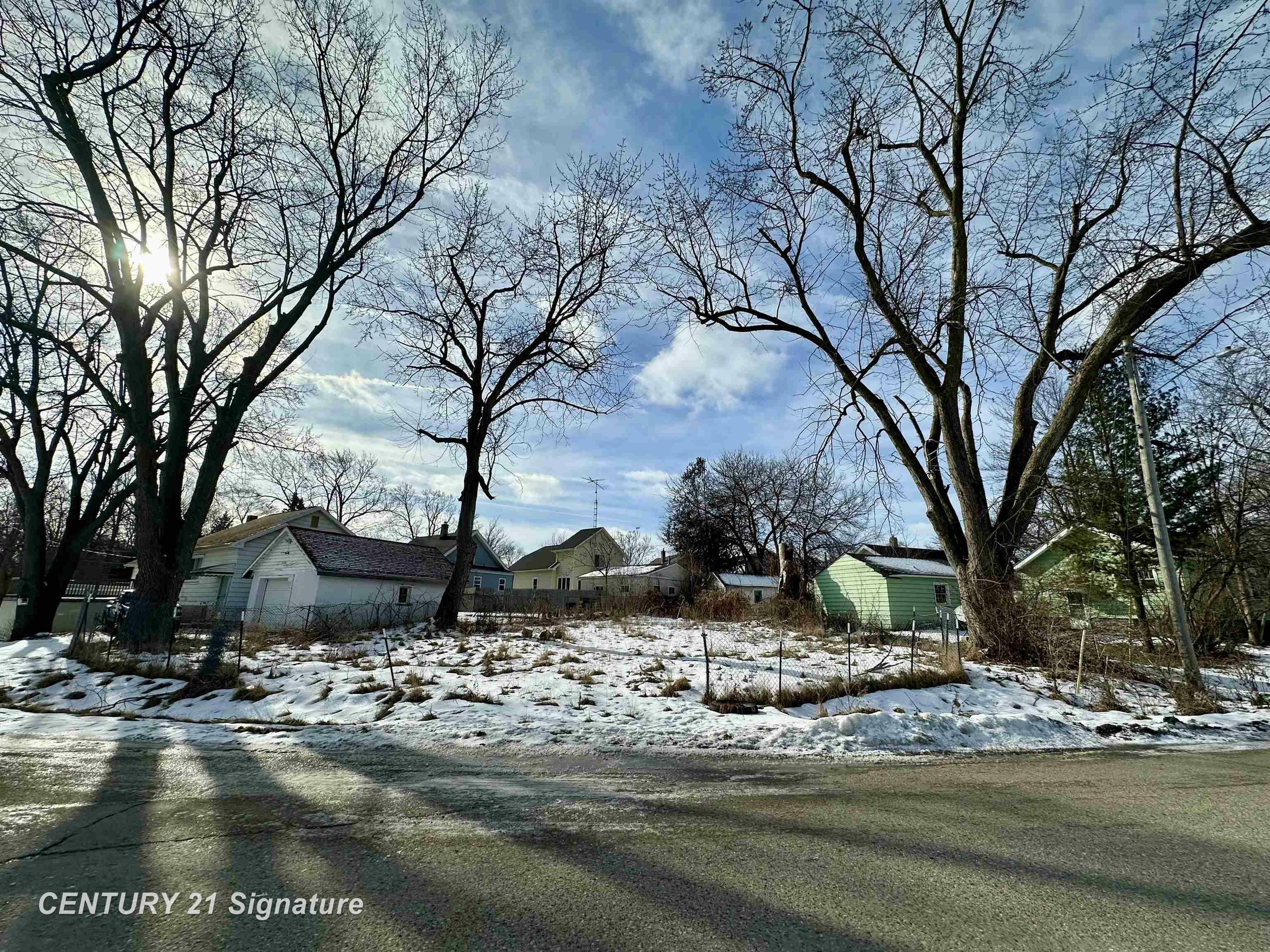 Property Photo: 2118 James Street MI 48529