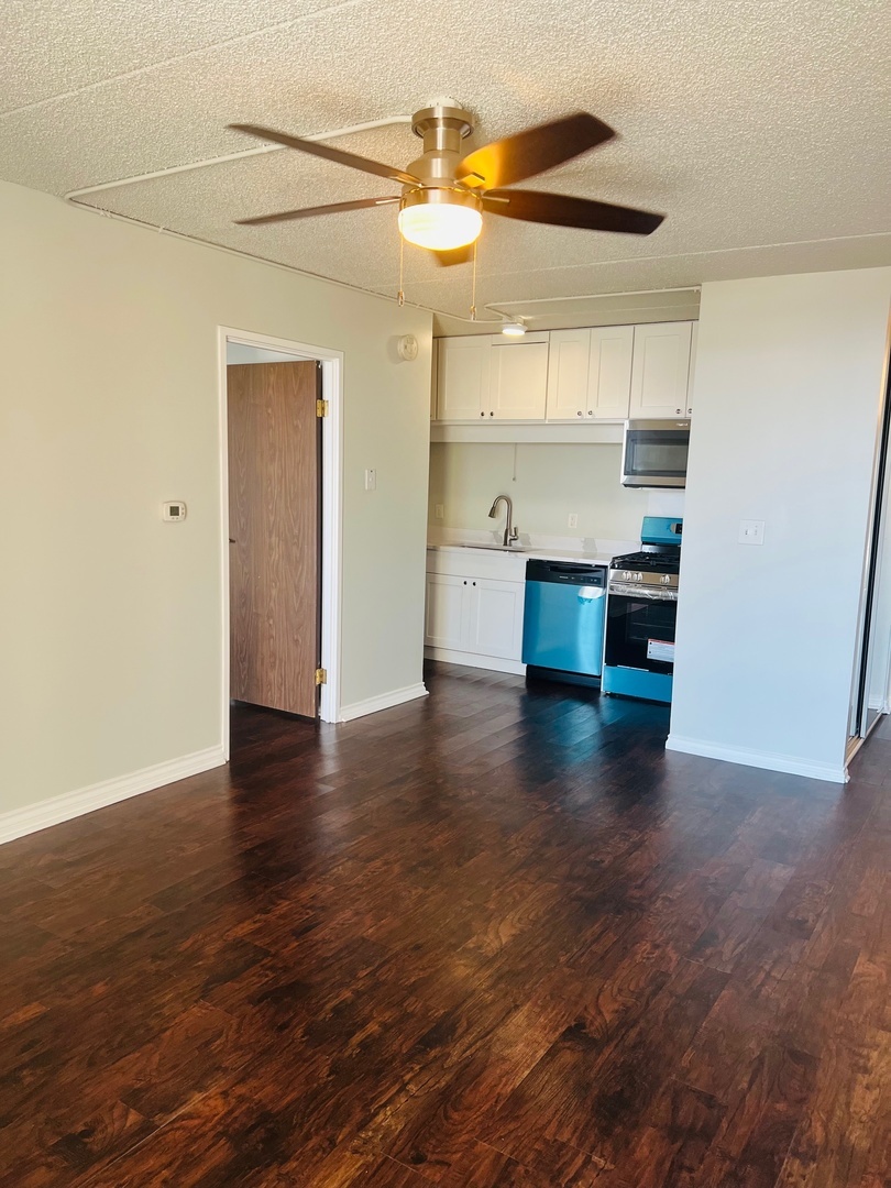 Property Photo:  1750 N Marywood Avenue 615  IL 60505 