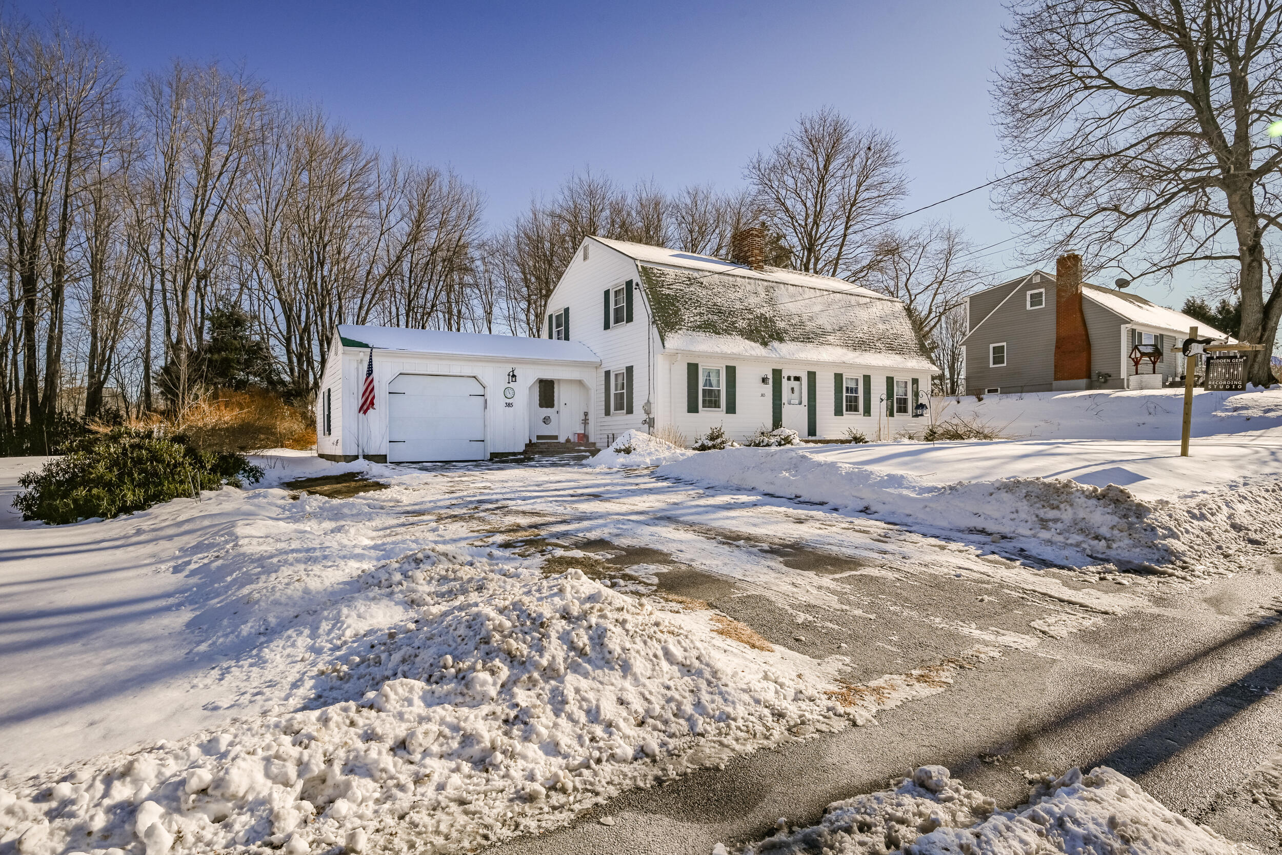 Property Photo: 385 East Avenue ME 04240