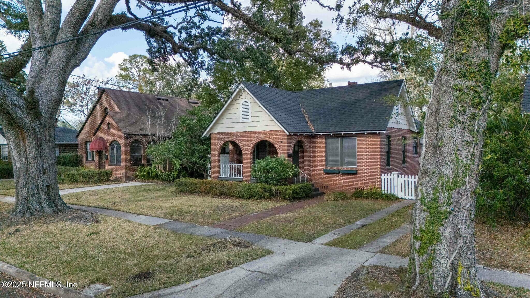 Property Photo: 1249 Belvedere Avenue FL 32205