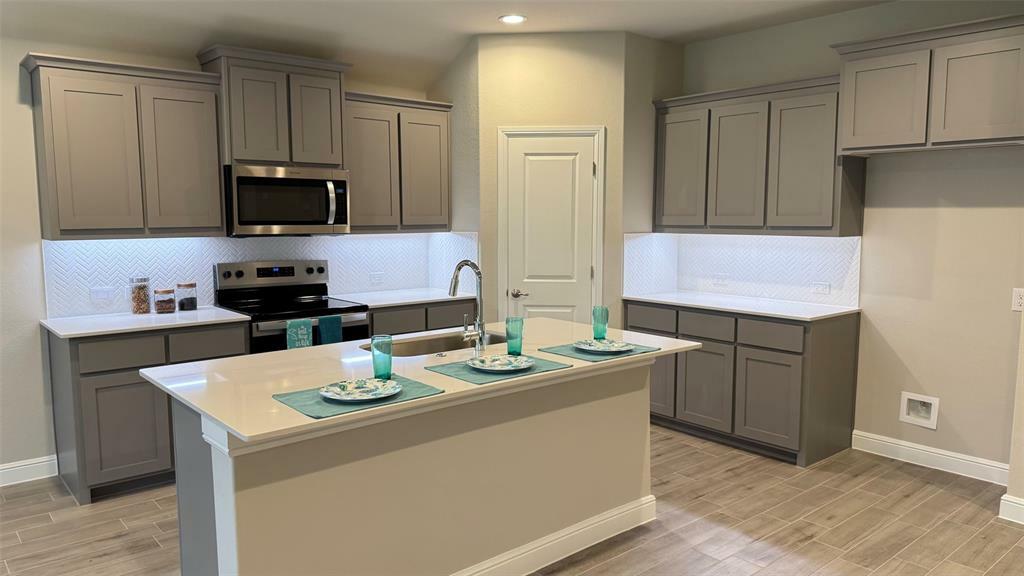 Property Photo: 1744 River Bend Road TX 76028