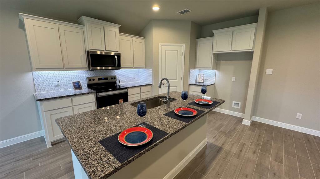 Property Photo: 1760 River Bend Road TX 76028