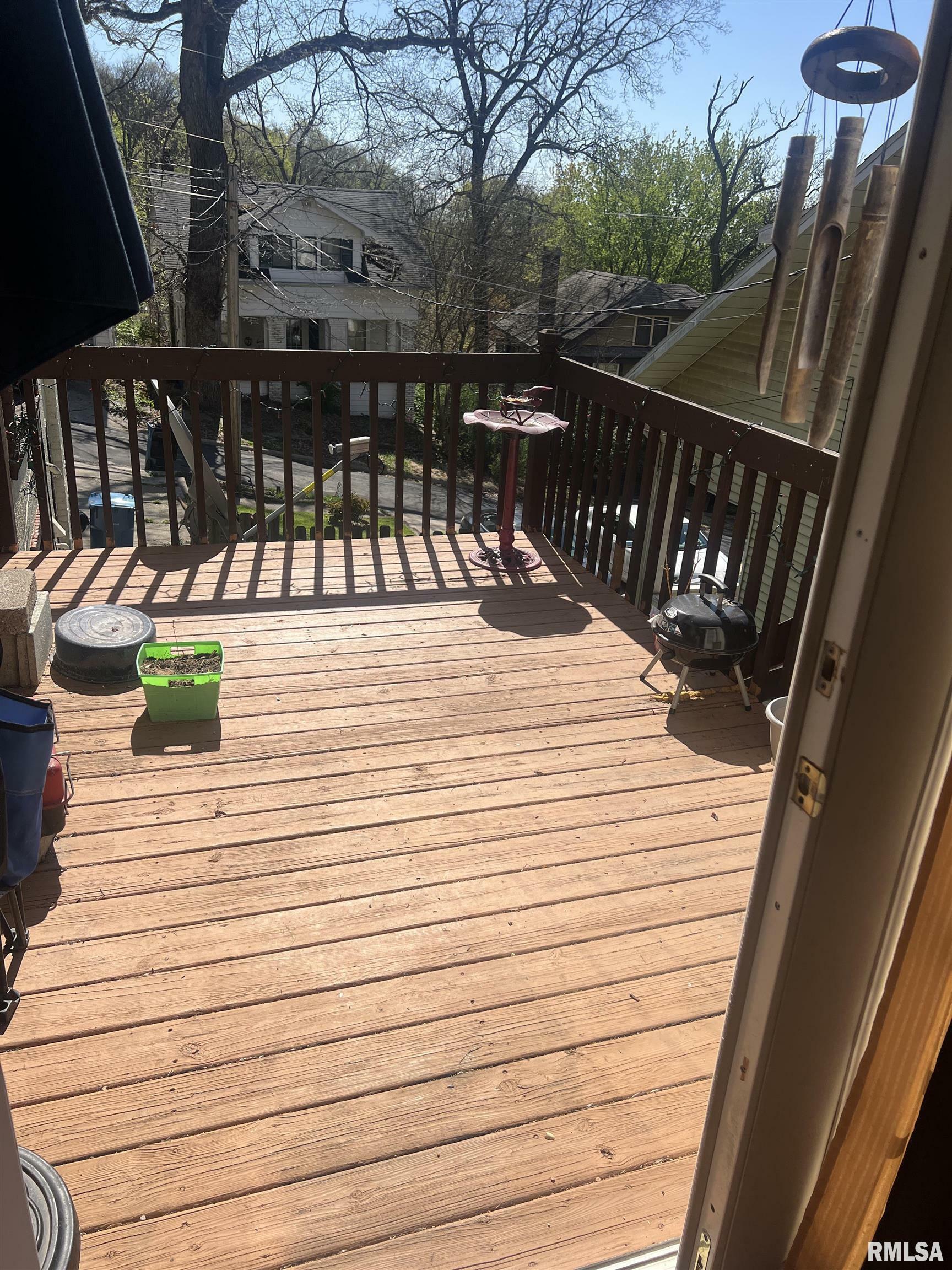 Property Photo: 111 Dewhurst Avenue IL 61074