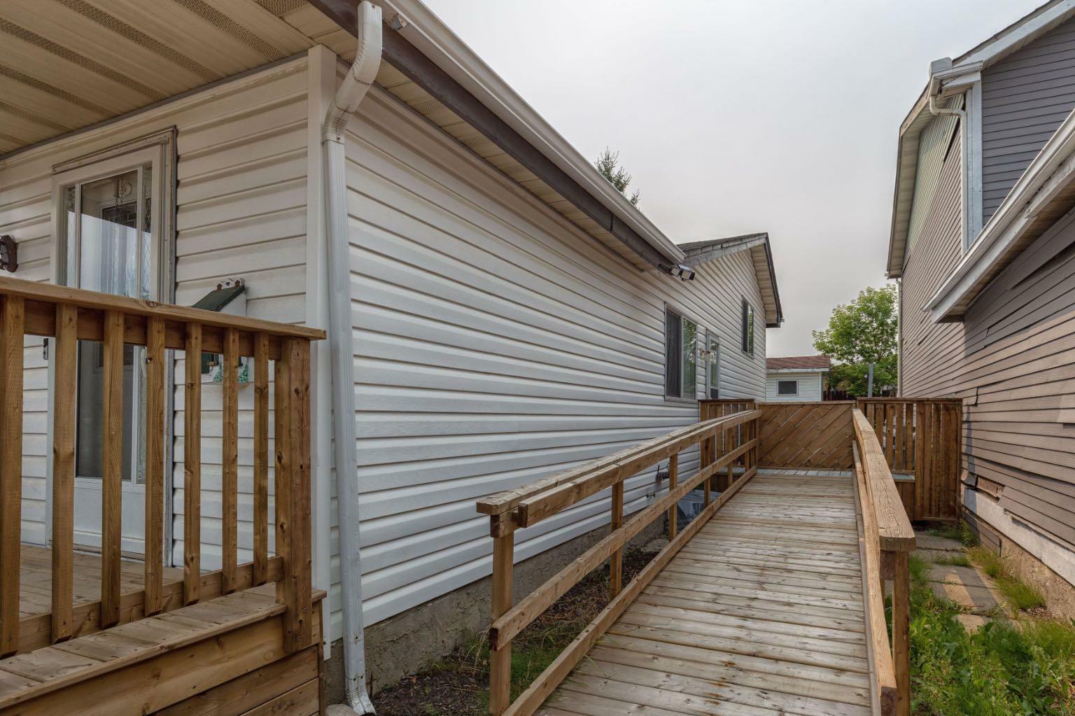 Property Photo:  194 Windsor Drive  AB T9H 4R2 