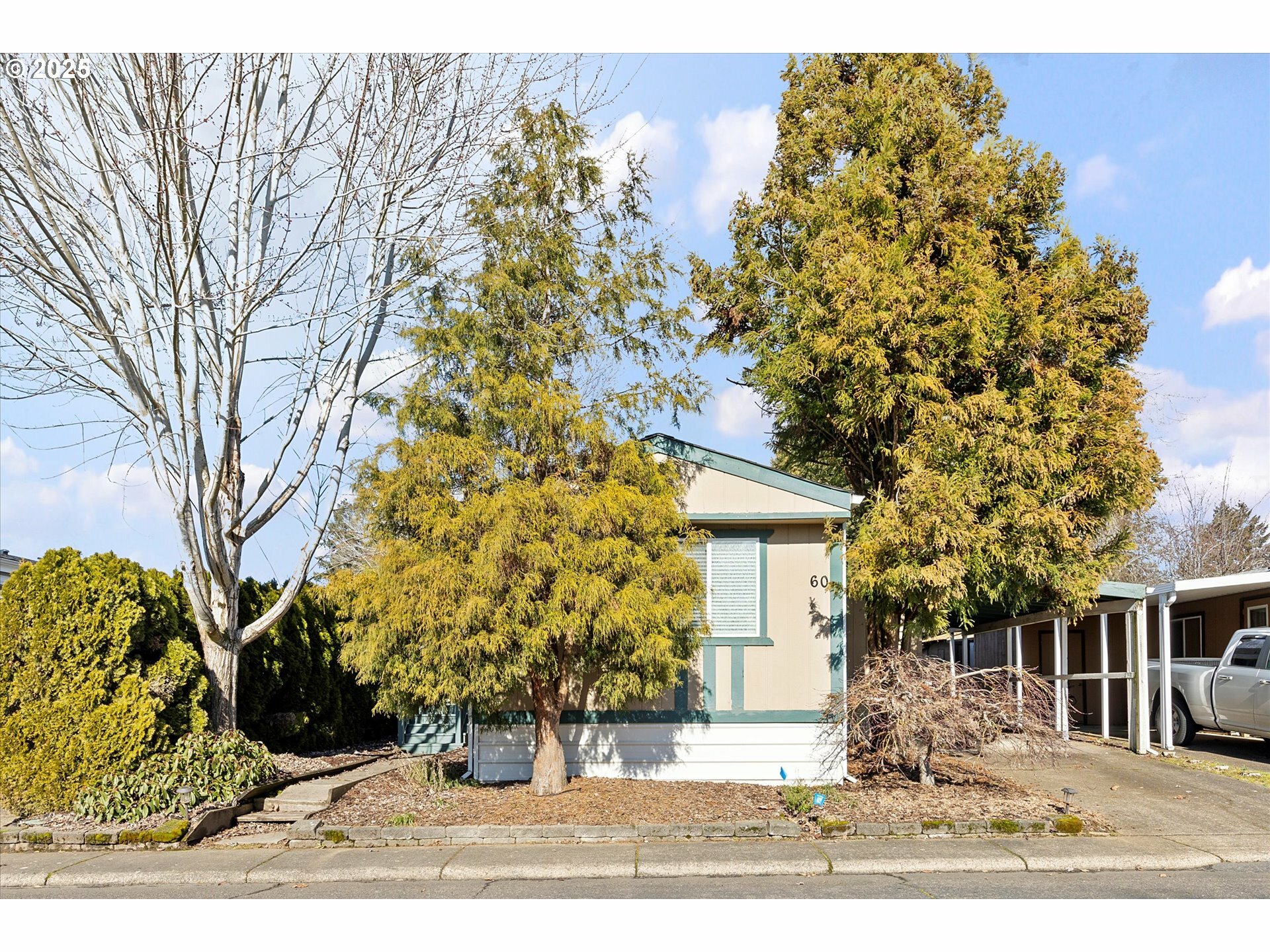 Property Photo:  10660 SW Wilsonville Rd 60  OR 97070 