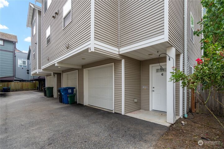 Property Photo:  12020  31st Avenue NE C  WA 98125 