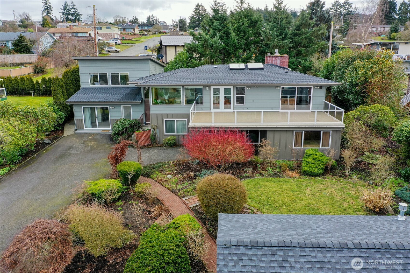 Property Photo:  810  38th Street  WA 98221 