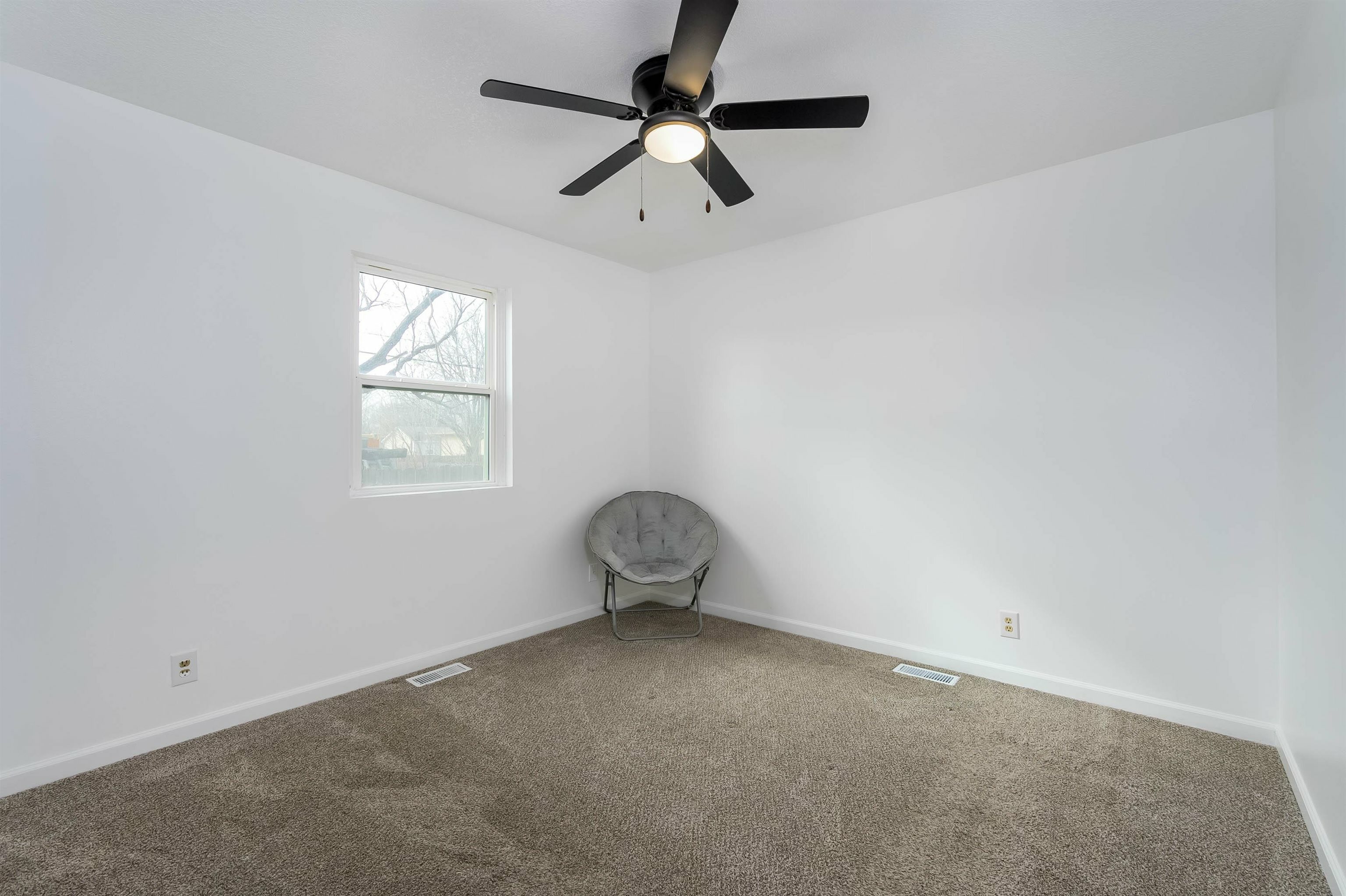 Property Photo:  2725 W Maxwell Ave  KS 67217 