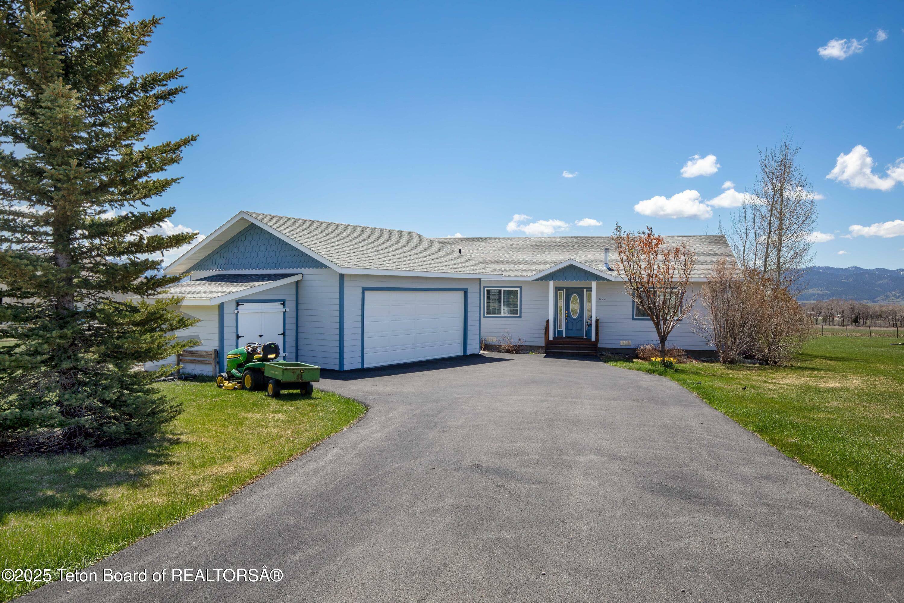 Property Photo: 692 Cedar Creek Dr WY 83127