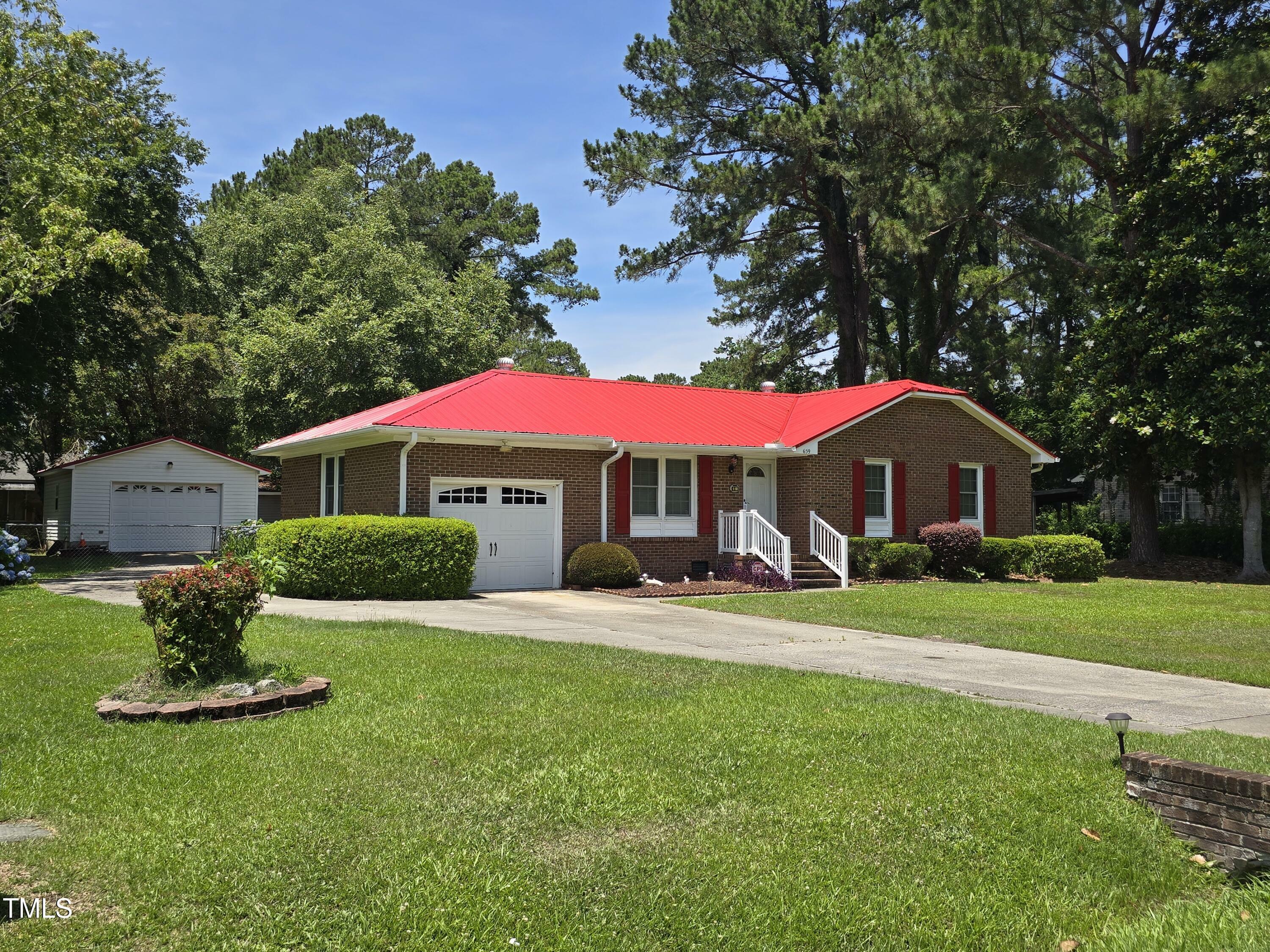 Property Photo:  659 Circle Drive  NC 27858 