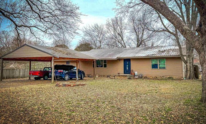 Property Photo:  707 E Main Street  AR 72855 