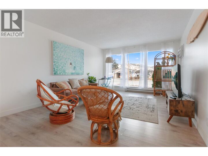 Property Photo: 1611 Elm Street East BC V1Y 3X1