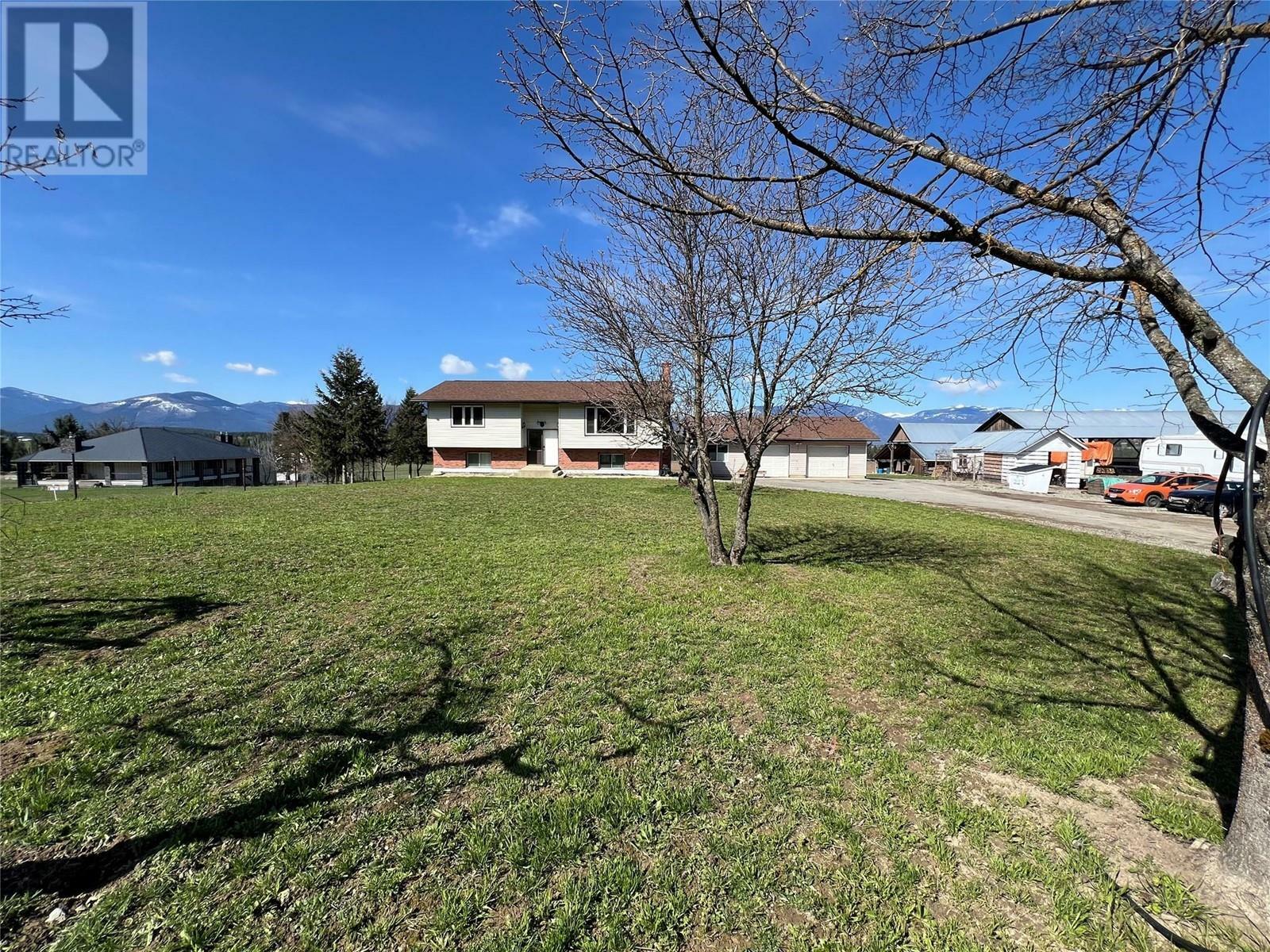 Property Photo: 3621 Muzzy Road BC V0B 1C1