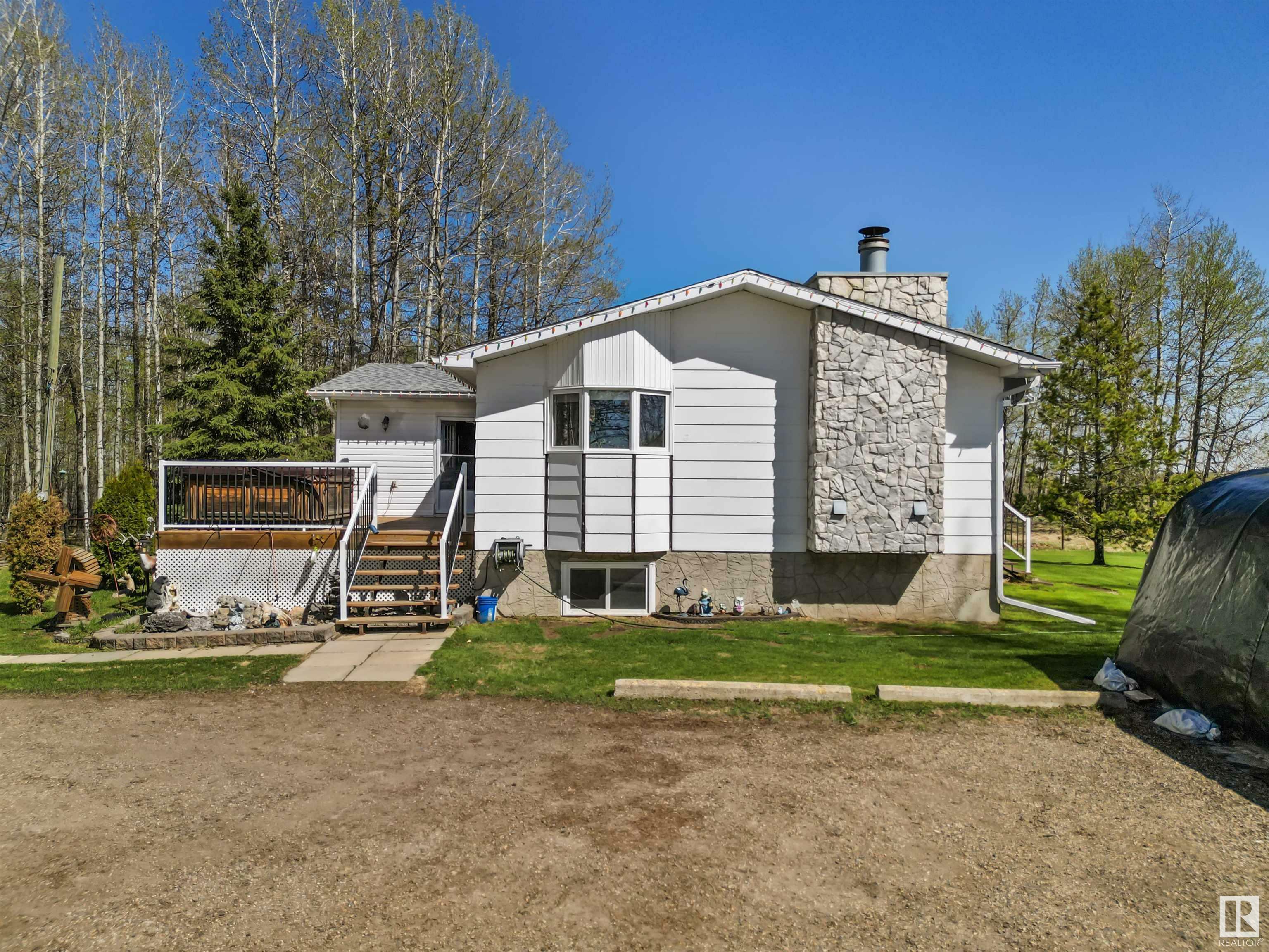 Property Photo: 48311 Rge Road 83 AB T0E 1Z0