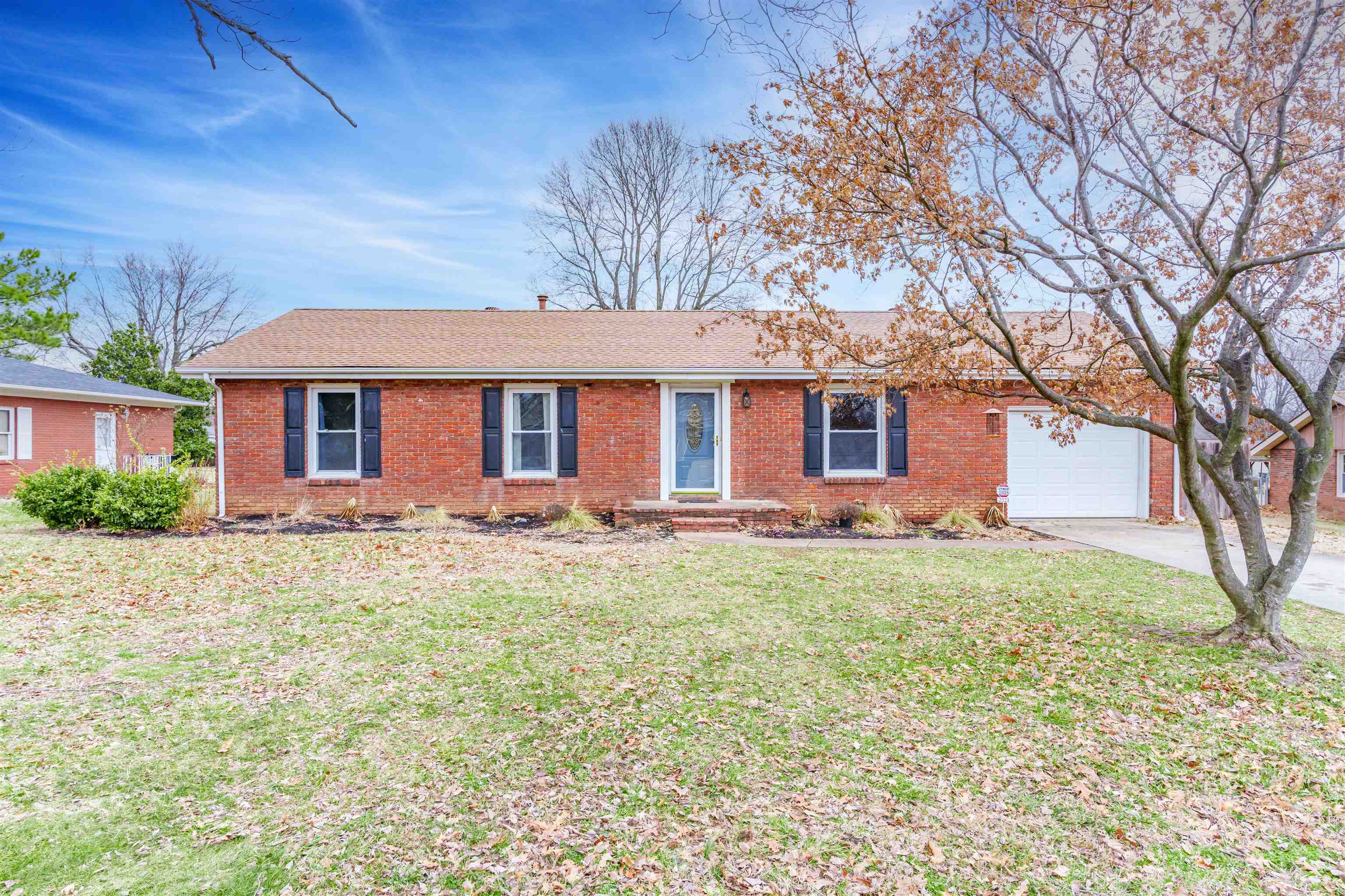 Property Photo: 2321 Pin Oak Dr KY 42303