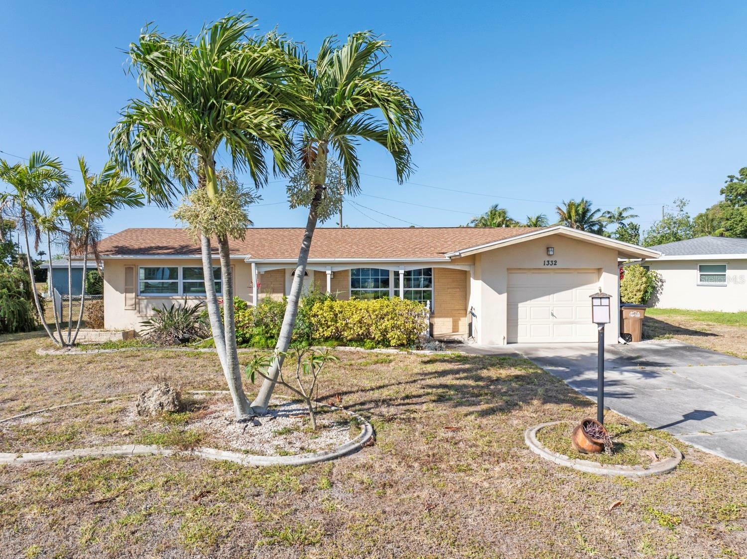 Property Photo: 1332 SE 44th Street FL 33904