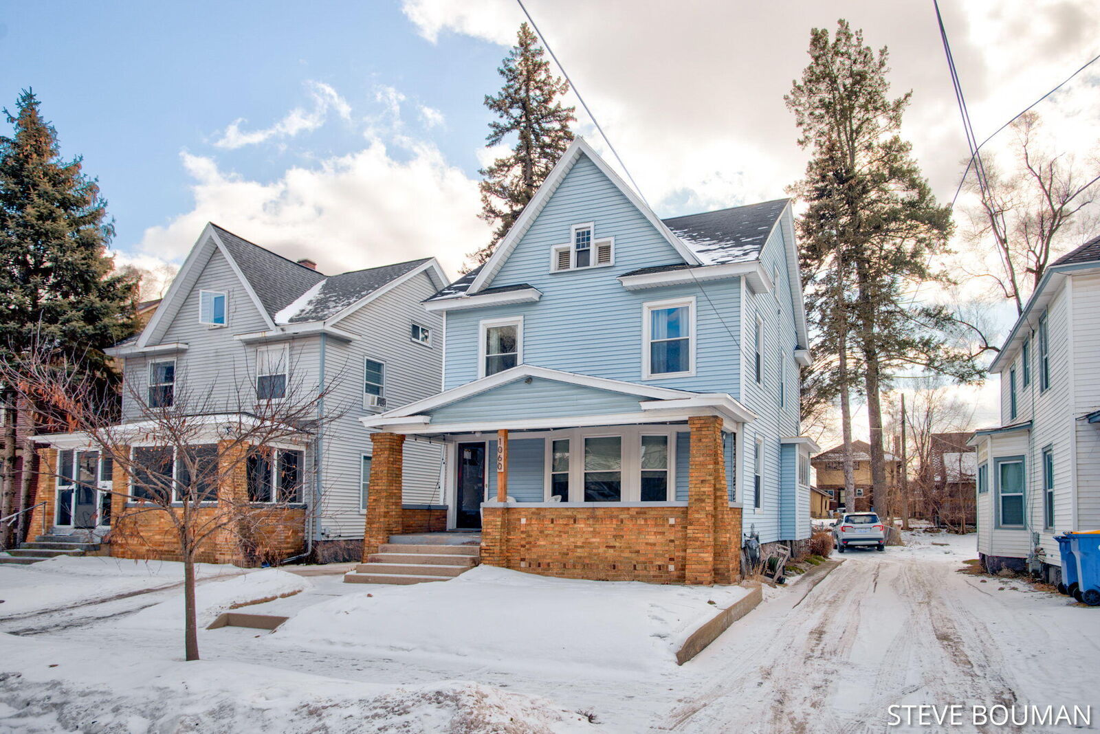 Property Photo:  1060 Bates Street SE  MI 49506 