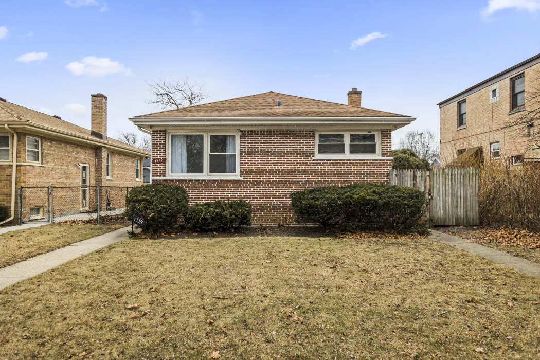 Property Photo:  1117 Fowler Avenue  IL 60202 