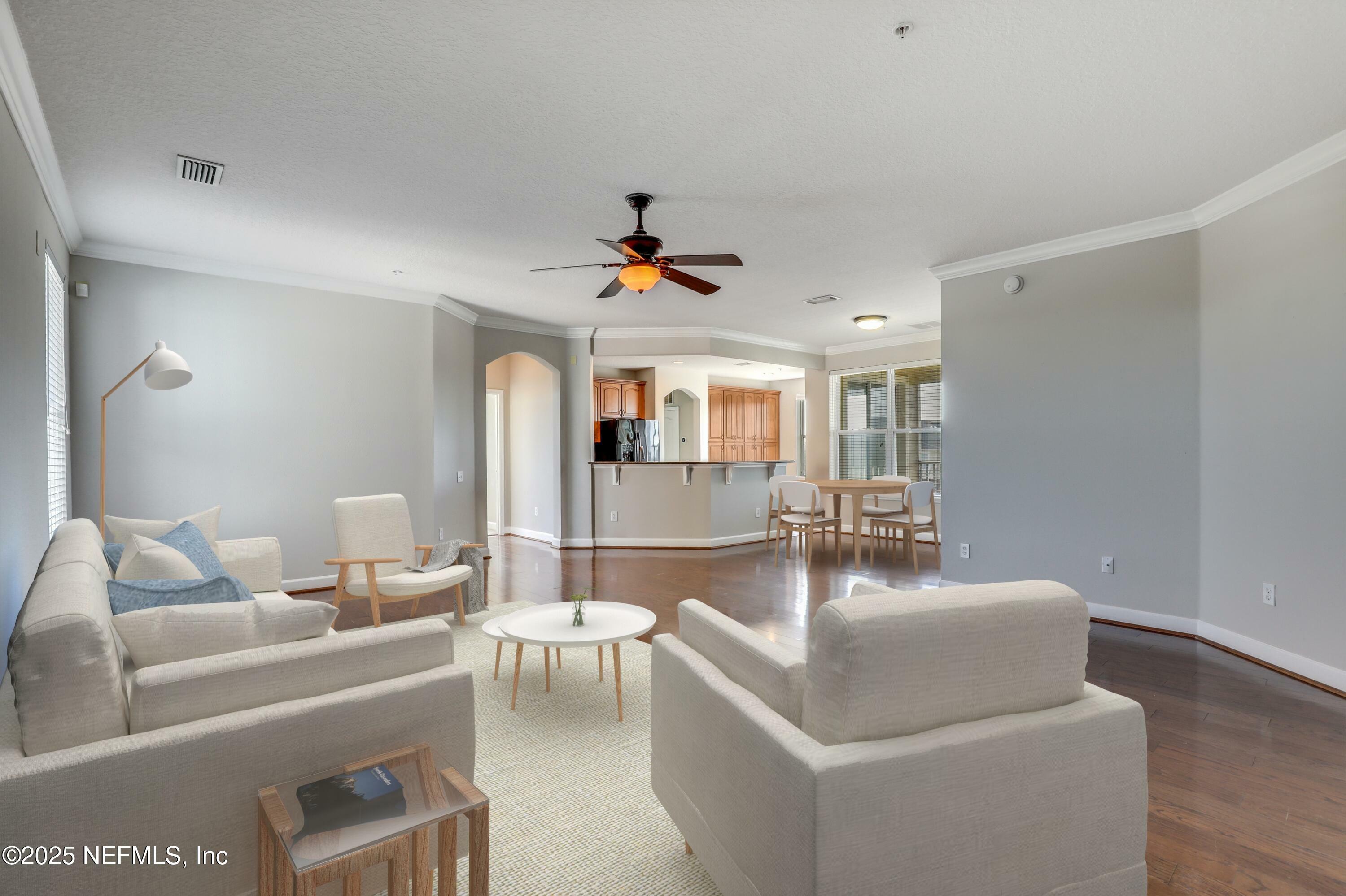 Property Photo: 4480 Deerwood Lake Parkway 552 FL 32216