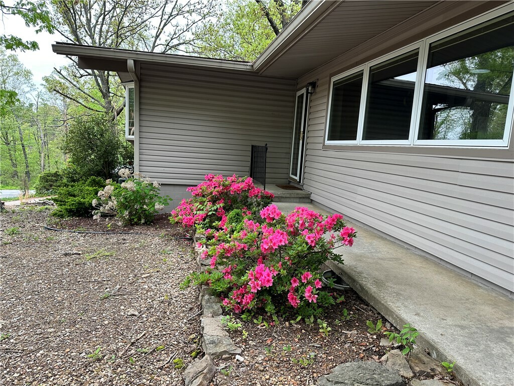 Property Photo: 1 Syston Lane AR 72714