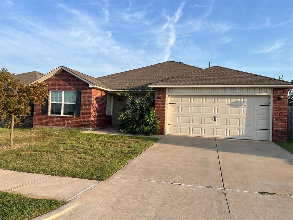 Property Photo: 10720 NW 27th Street OK 73099