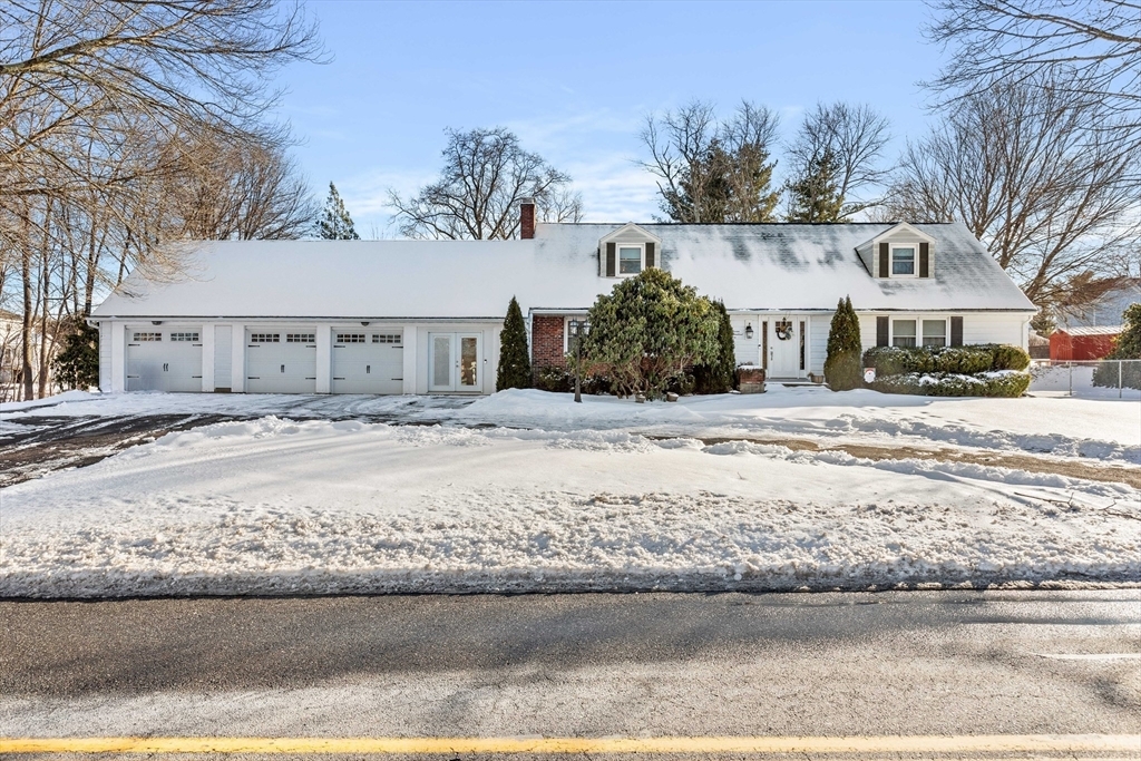 Property Photo: 710 Rogers St MA 01876
