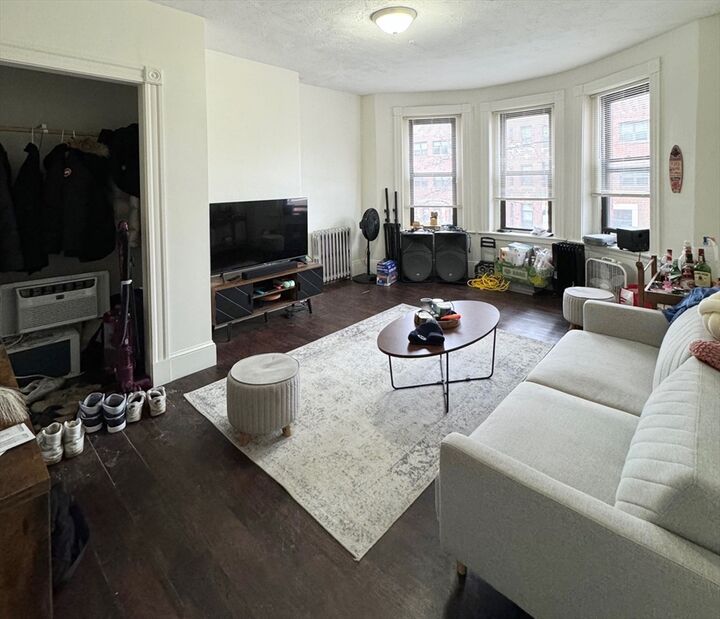 868 Huntington Ave 2  Boston MA 02115 photo