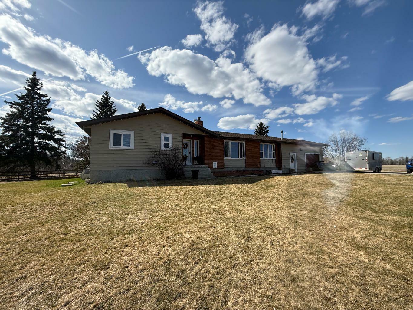 Property Photo: 594006 Range Road 122 AB T7S 1P4