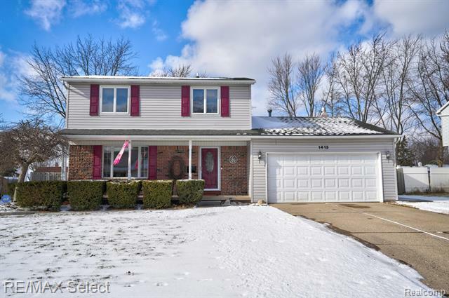 Property Photo: 1413 Morninglow Drive MI 48439