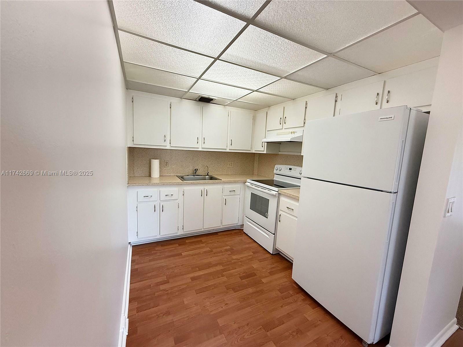 Property Photo:  151 SW 135th Ter 212T  FL 33027 