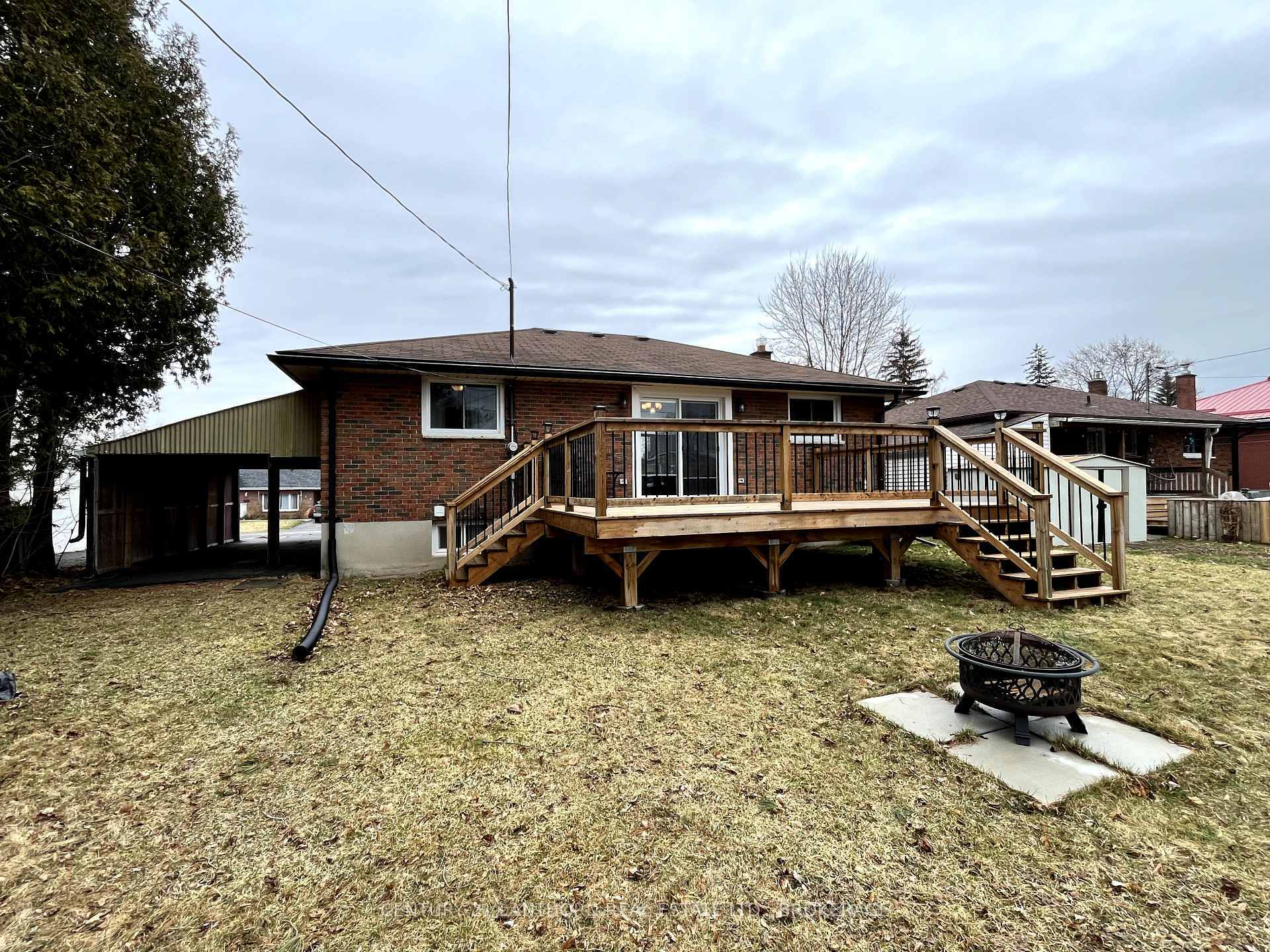 Photo de la propriété:  216 Union Street  ON K7R 2W6 