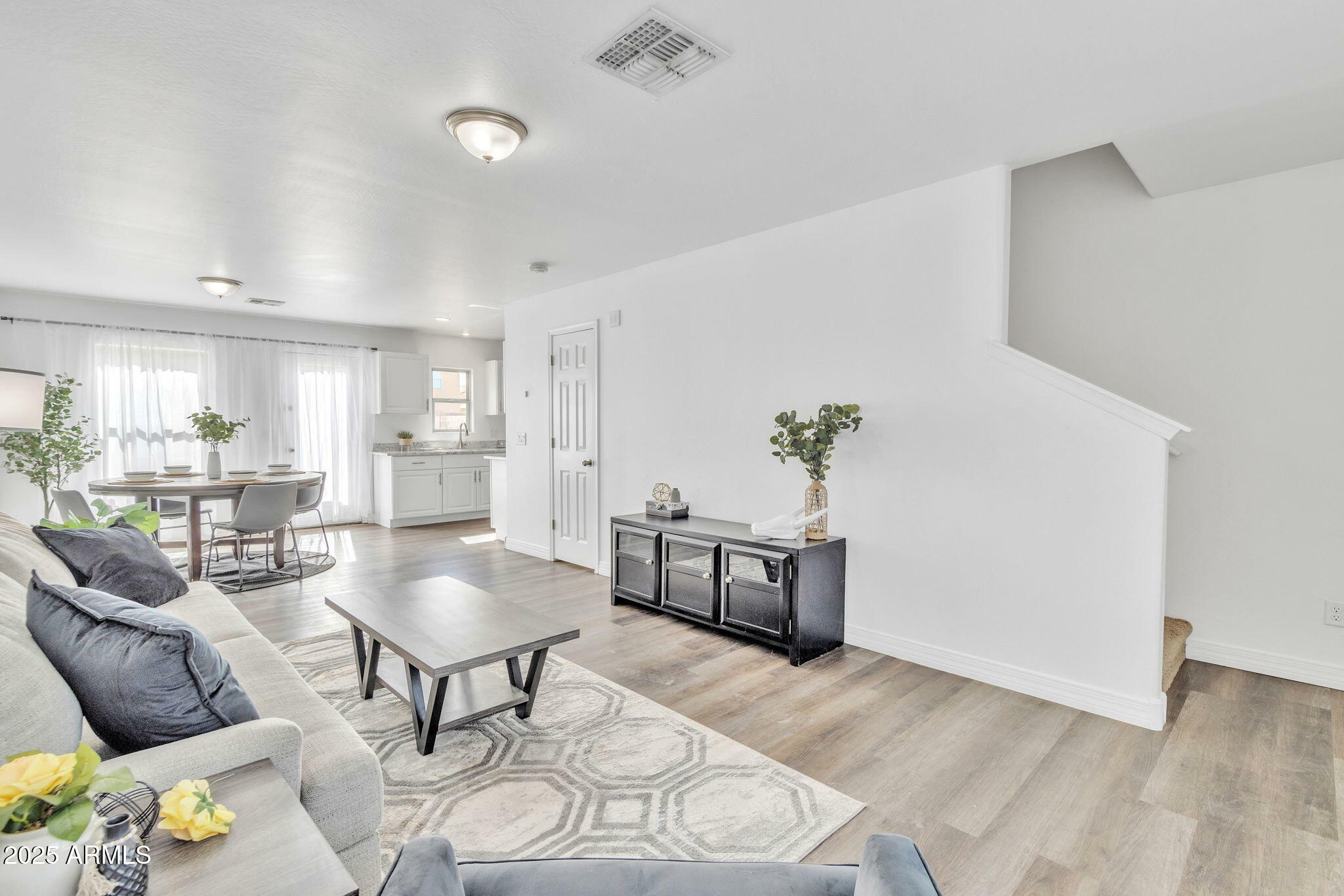 Property Photo:  197 E Douglas Avenue  AZ 85128 