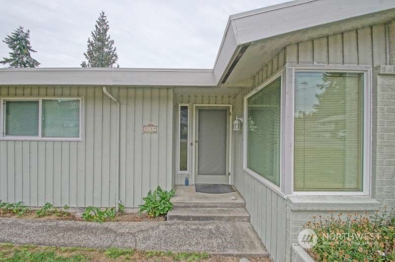 Property Photo:  5789  105th Avenue NE  WA 98033 