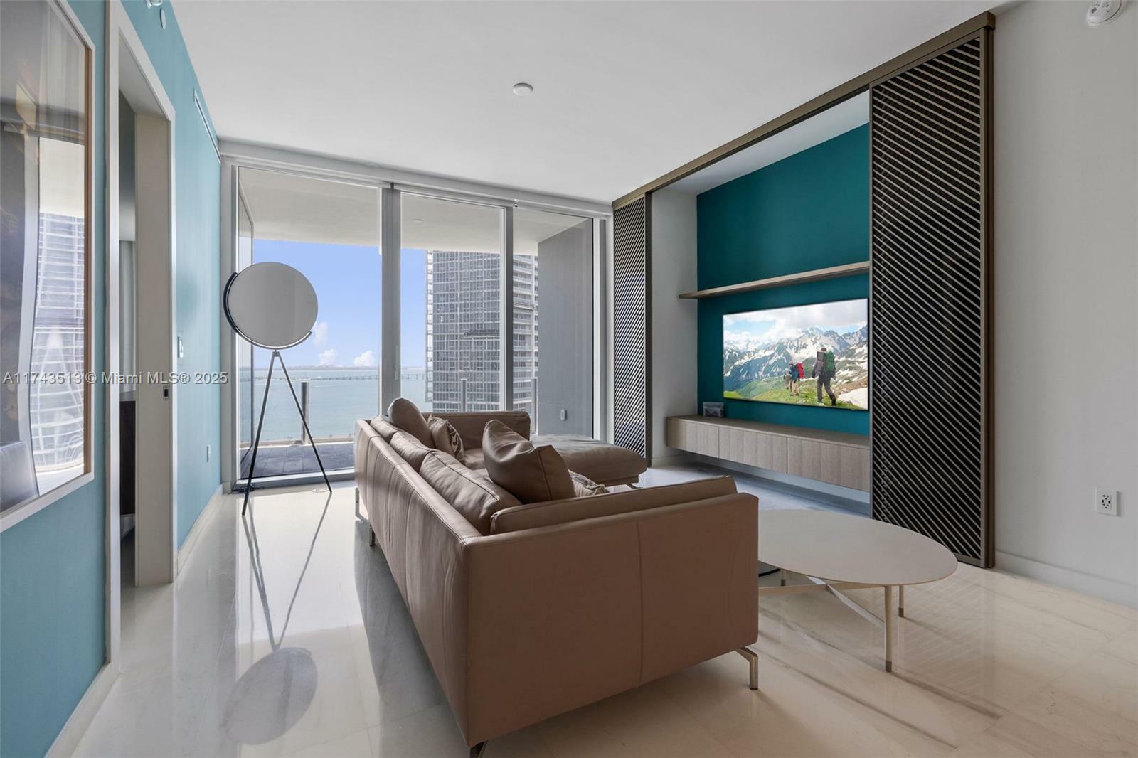 Property Photo: 300 Biscayne Blvd Way 2505 FL 33131