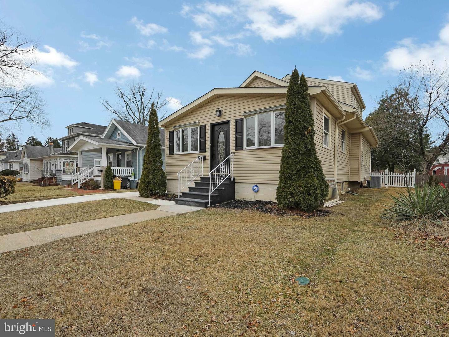 Property Photo:  118 S Haviland Avenue  NJ 08106 