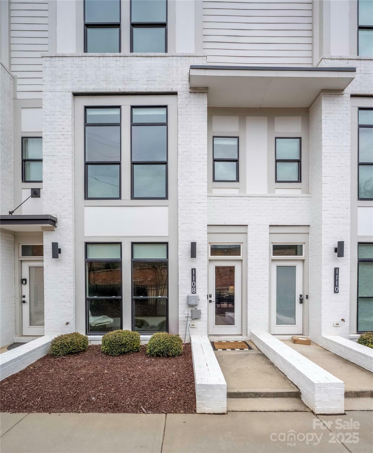 Property Photo: 1108 Wesley Terrace Avenue NC 28208