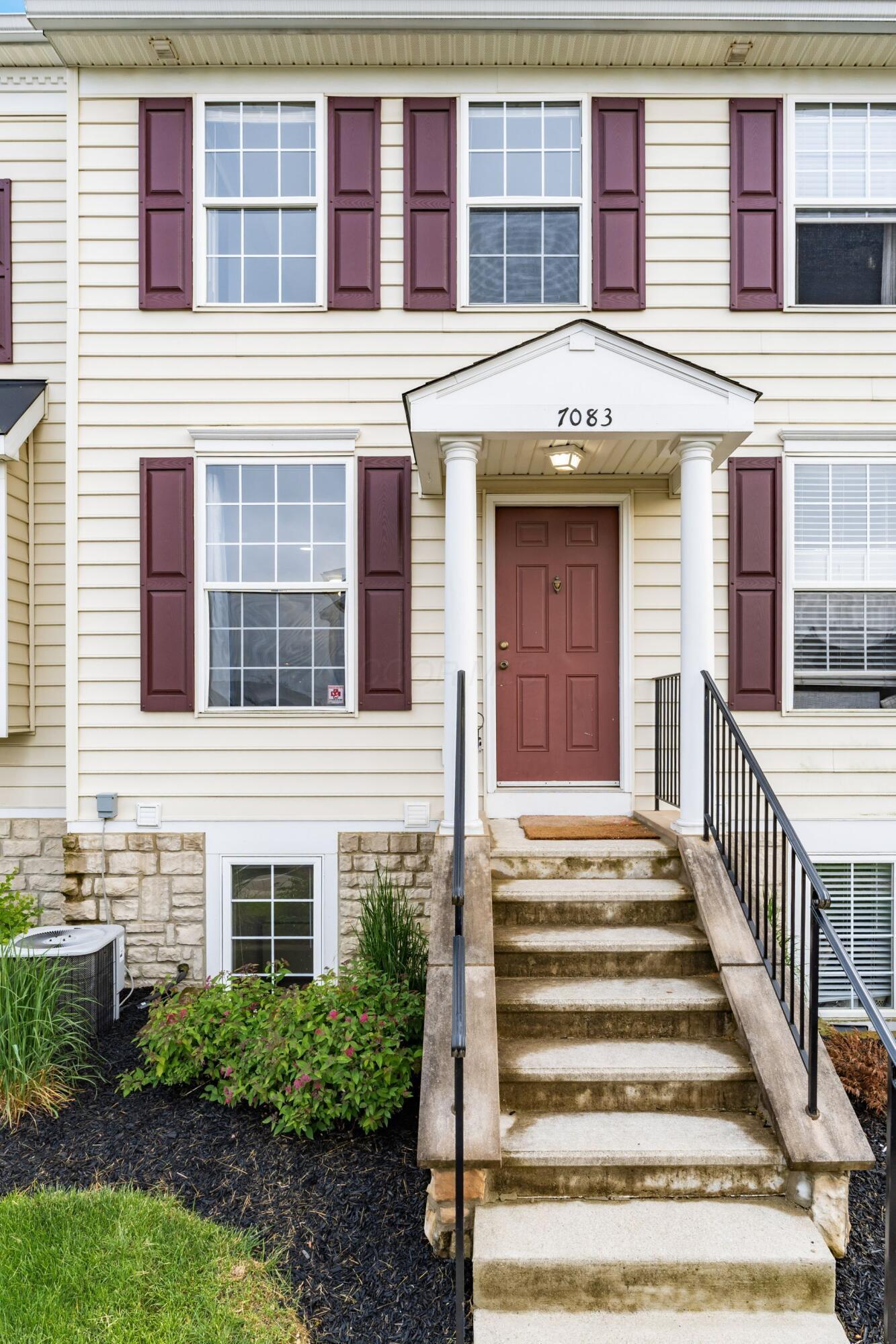 Property Photo: 7083 Gallant Fox Drive OH 43054