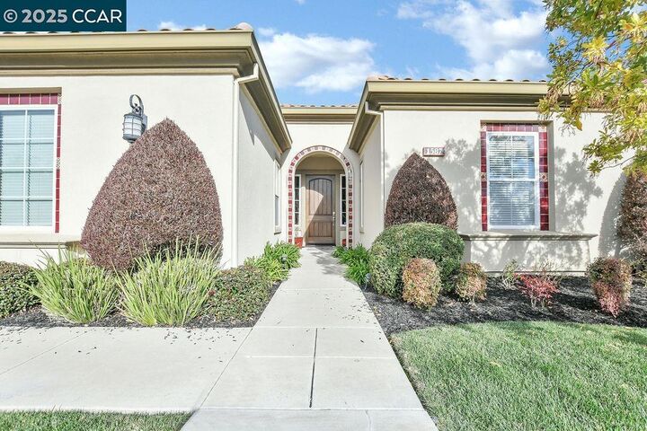 Property Photo: 1587 California Trl CA 94513
