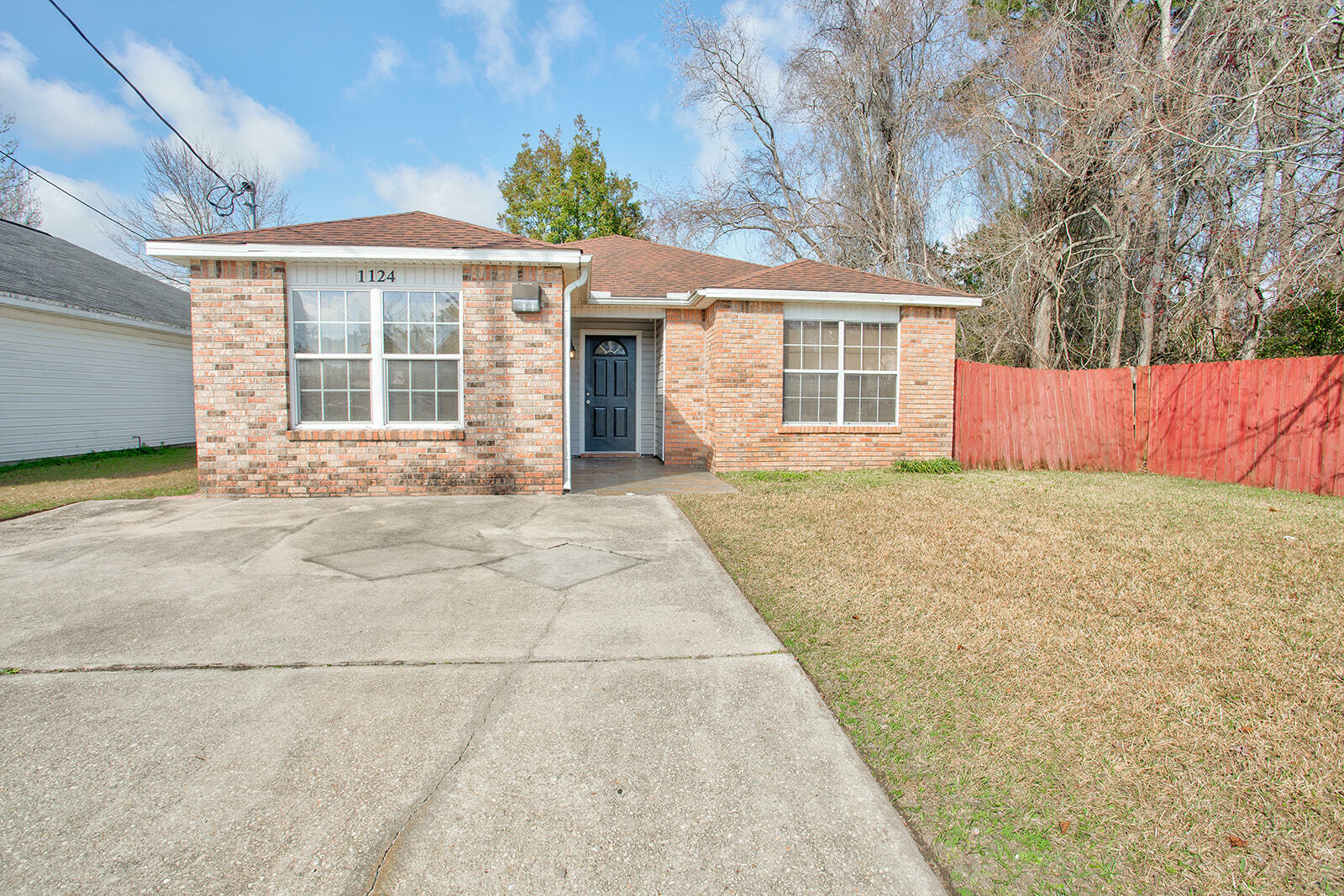 Property Photo:  1124 Sweetbriar Station  FL 32547 