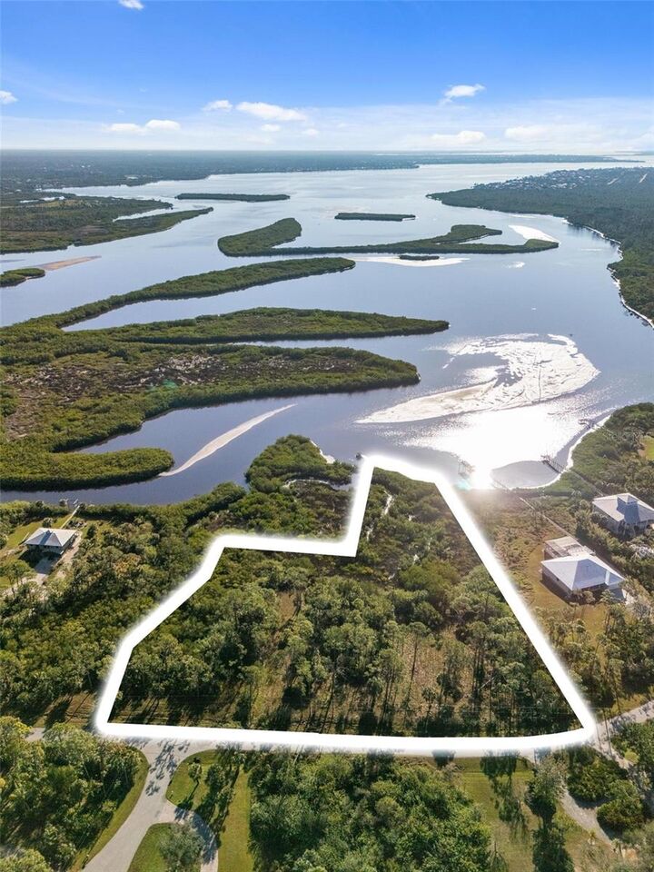 Property Photo: 0 Riverfront Drive FL 34293