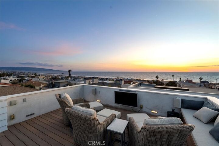 Property Photo: 2545 Myrtle Avenue CA 90254