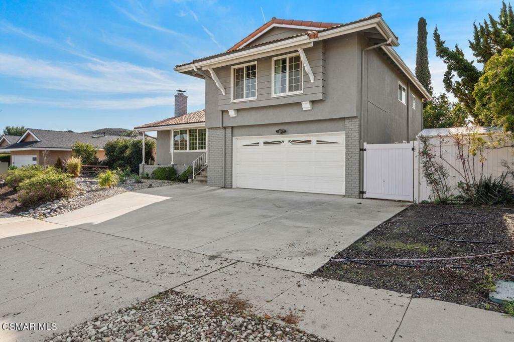 Property Photo:  1076 Calle Contento  CA 91360 